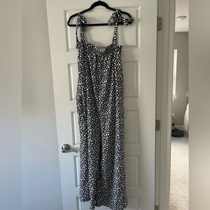 Chic Monochrome Women's Jumpsuit